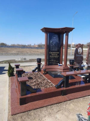 Пам'ятник для військового
