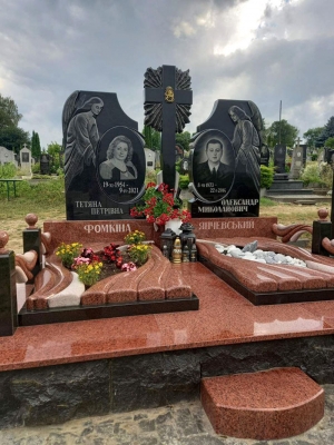 Великий подвійний пам'ятник