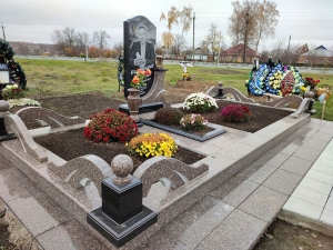 Пам'ятник з граніту